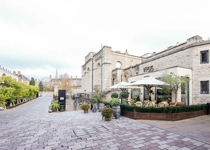 Oxfordshire Living - The Monroe Apartment - Oxford