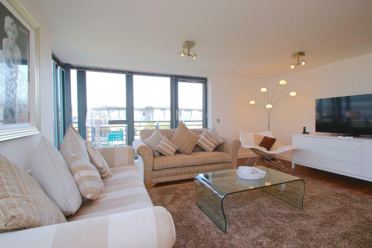 Oxfordshire Living - The Monroe -