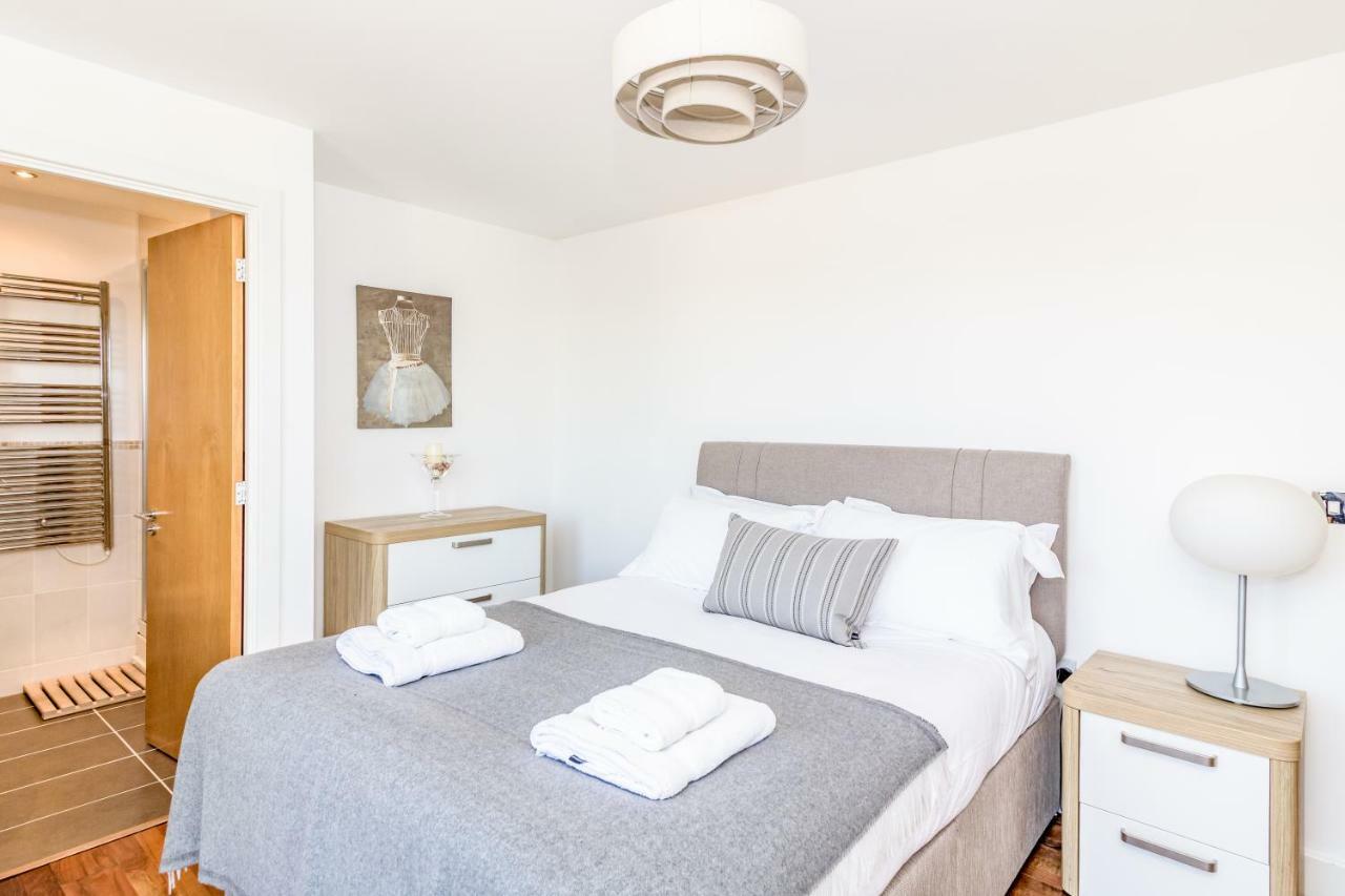 Oxfordshire Living - The Monroe - *