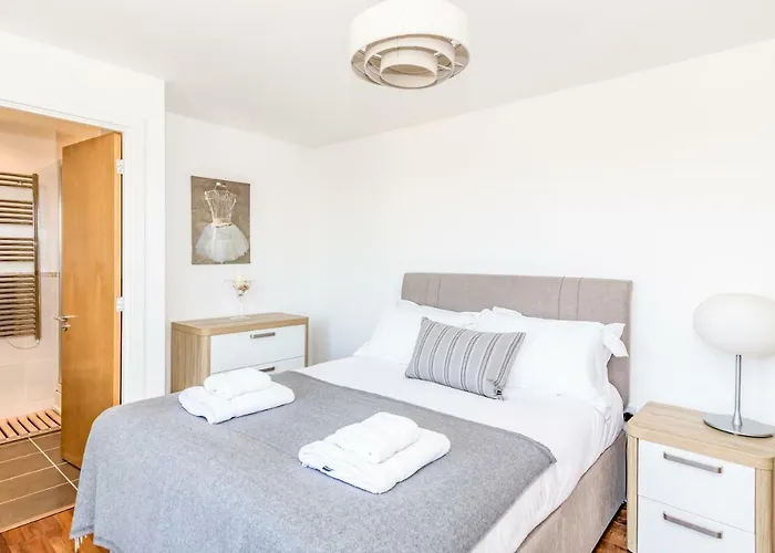 Oxfordshire Living - The Monroe Apartment - Oxford